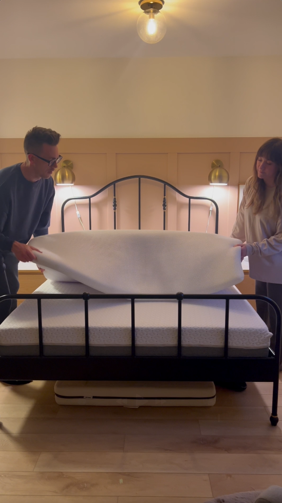 Perfectly Snug ad creative preview